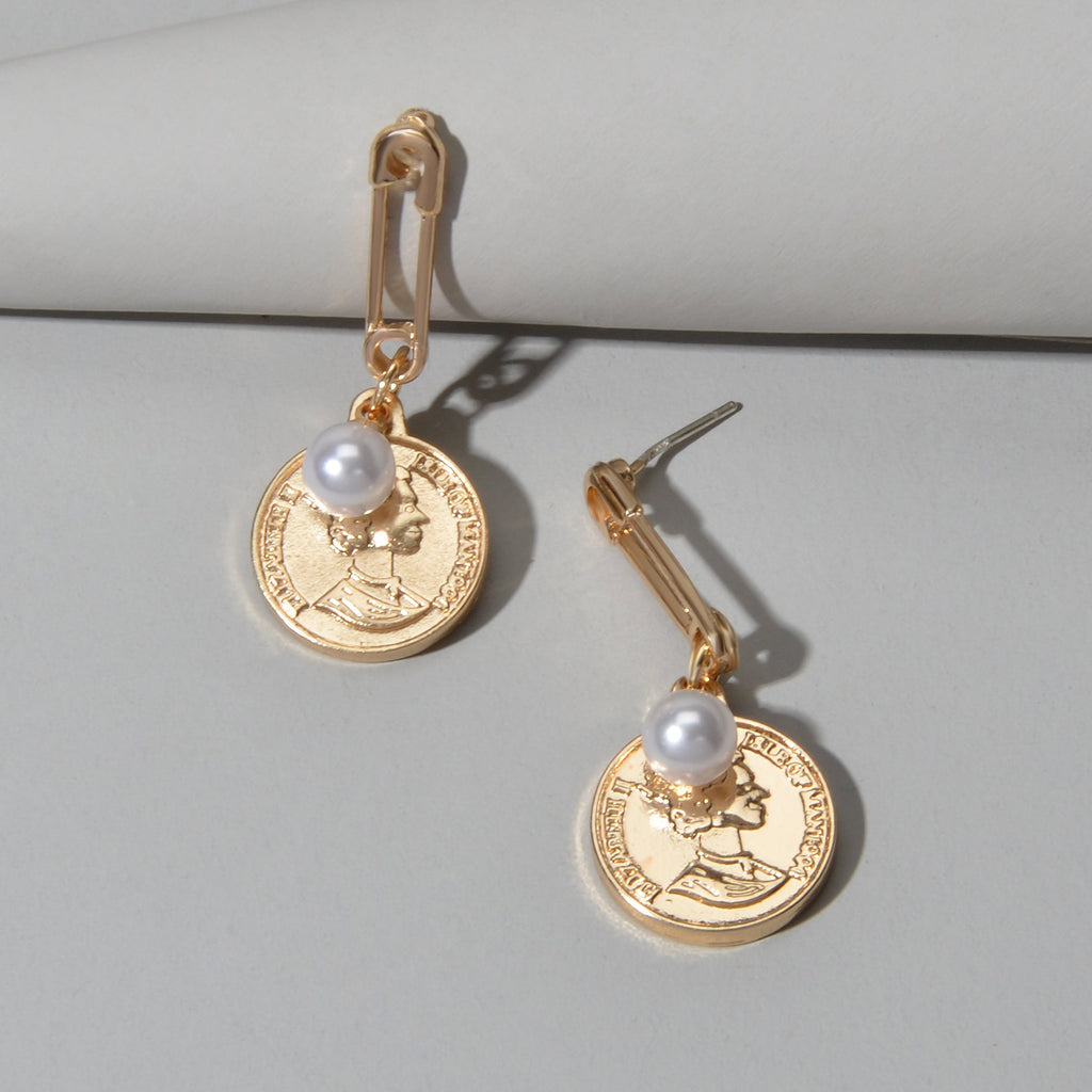 Classics Designer Jewellery Pearl Pin Shape Portrait Cion Charm Dangle Earrings